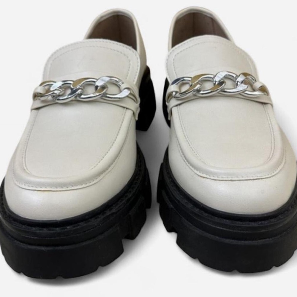 No Boundaries Women's Off-White Chunky Loafers